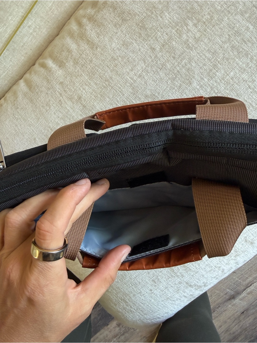Lacdo Grey Laptop Bag - Picture 8 of 12